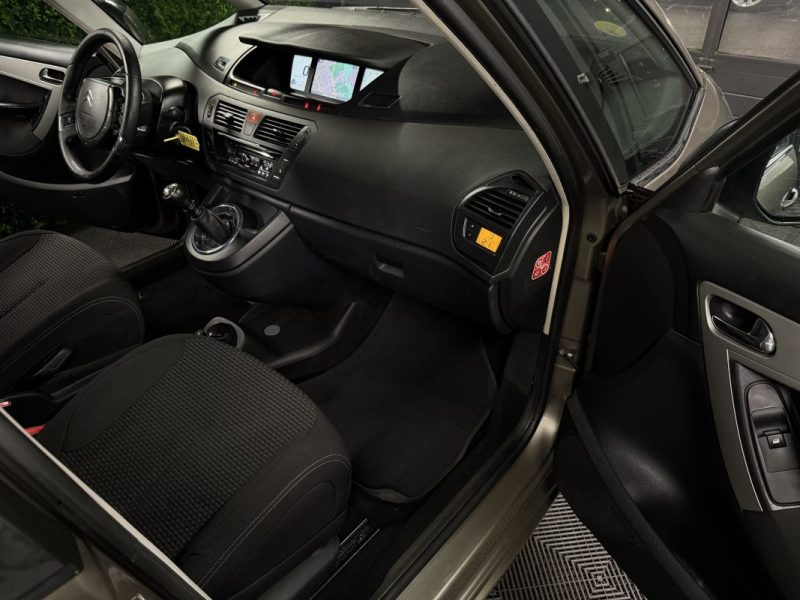 CITROEN C4 PICASSO GRAND PHASE 2 1.6 HDI 112 Cv 7 PLACES / ECRAN GPS BLUETOOTH BVM6 CRIT AIR 2