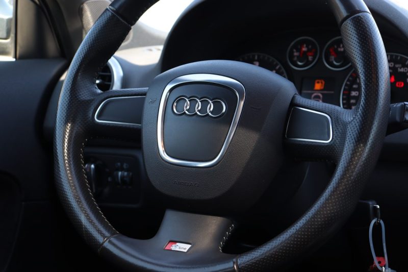 Audi A3 Sportback 2.0 TDI 140ch S line TOIT PANO