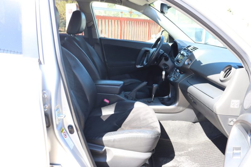 Toyota RAV4 150CV SPORT 4WD BVA