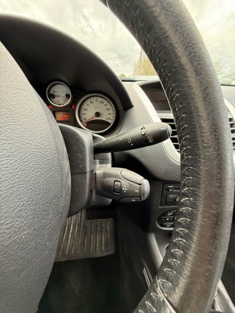 PEUGEOT 206+ 1.4 HDI 70 chx SPORTIUM 