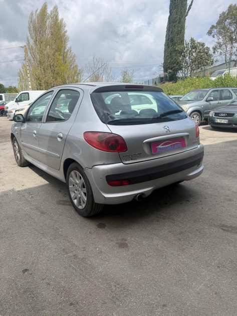 PEUGEOT 206+ 1.4 HDI 70 chx SPORTIUM 