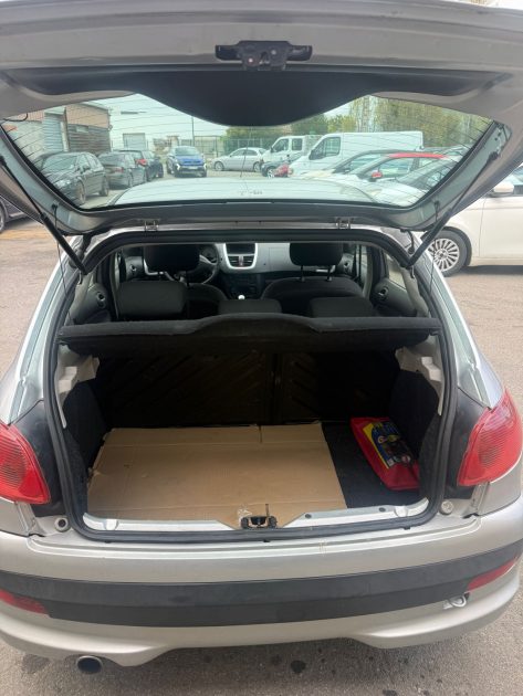 PEUGEOT 206+ 1.4 HDI 70 chx SPORTIUM 