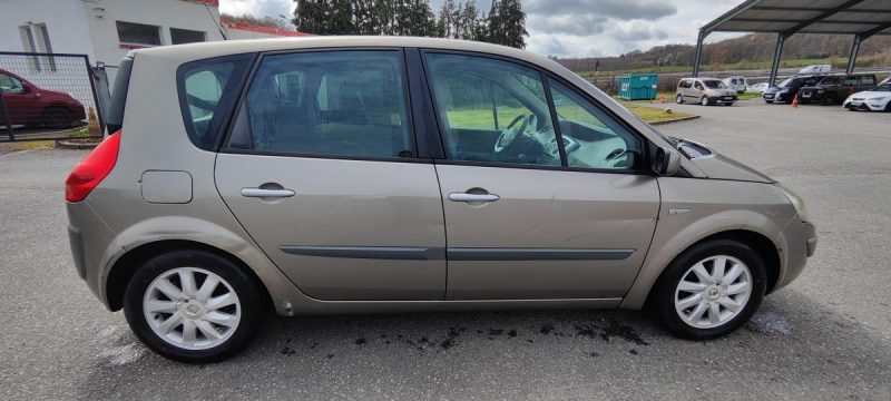RENAULT MEGANE SCENIC 1.5 DCI 106 CV 2009