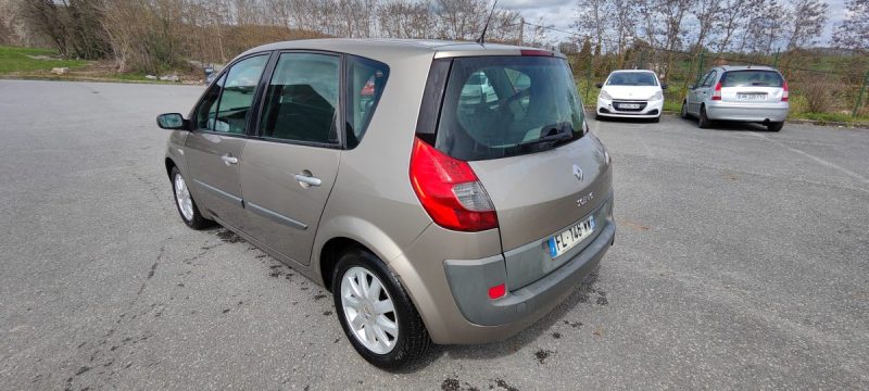 RENAULT MEGANE SCENIC 1.5 DCI 106 CV 2009