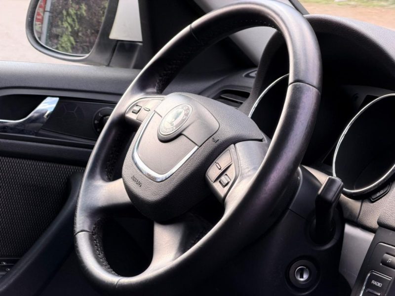 SKODA YETI 1.2 TSI 105ch AMBITION 2012