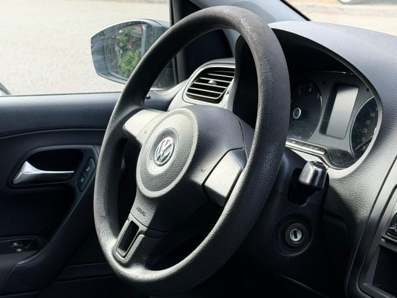 VOLKSWAGEN POLO 1.2 60 TRENDLINE 