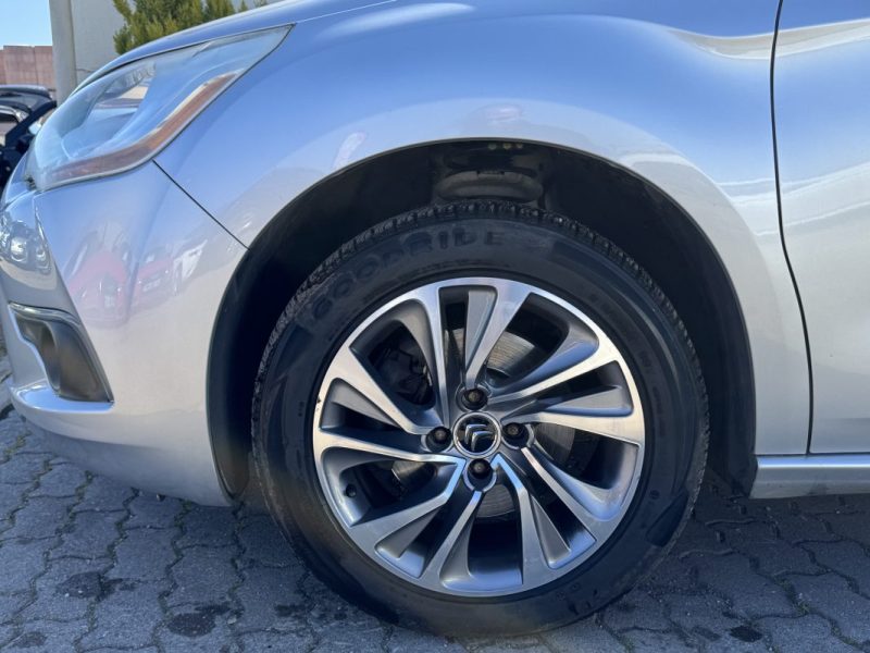 CITROEN DS4 2.0 HDI 160 SO CHIC EXECUTIVE 2012 GARANTIE 12 MOIS 