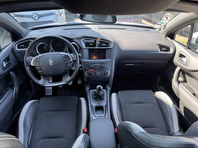 CITROEN DS4 2.0 HDI 160 SO CHIC EXECUTIVE 2012 GARANTIE 12 MOIS 