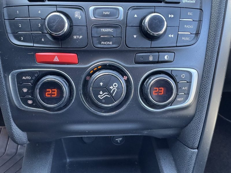 CITROEN DS4 2.0 HDI 160 SO CHIC EXECUTIVE 2012 GARANTIE 12 MOIS 