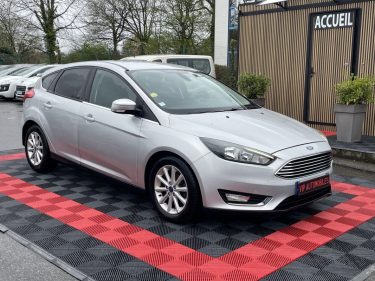 FORD FOCUS 1.6 L  TDCI 115CV  TITANIUM GARANTIE 3/12 MOIS 2016