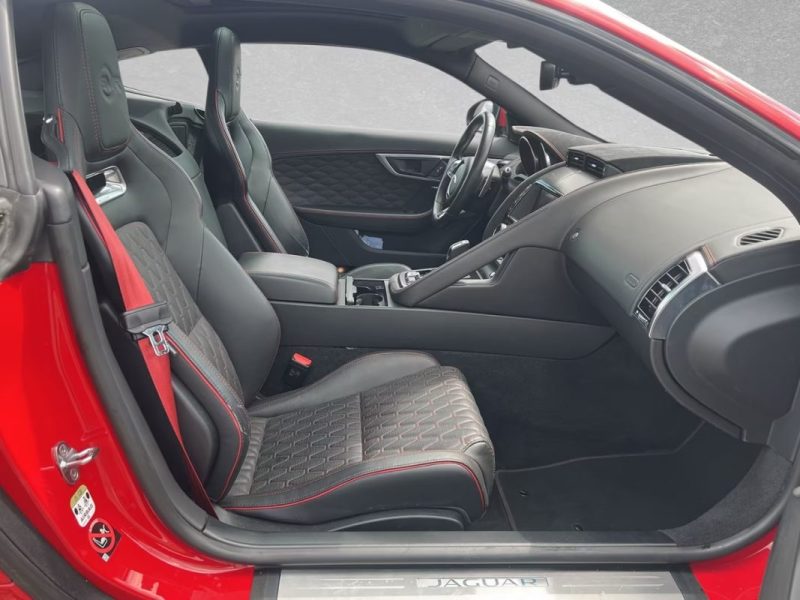 JAGUAR F TYPE SVR V8 550ch / Freins Céramique / Meridian / Toit Noir / SVR