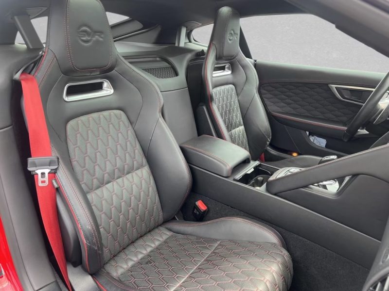 JAGUAR F TYPE SVR V8 550ch / Freins Céramique / Meridian / Toit Noir / SVR