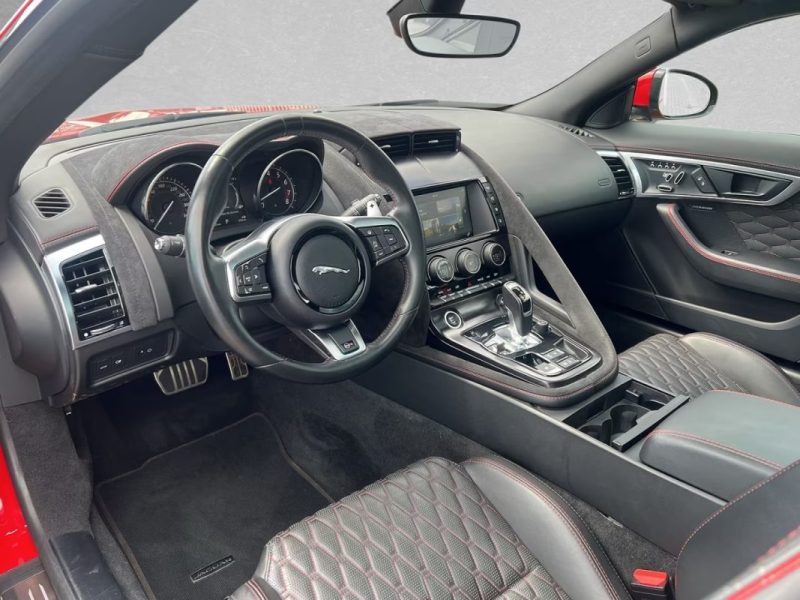 JAGUAR F TYPE SVR V8 550ch / Freins Céramique / Meridian / Toit Noir / SVR