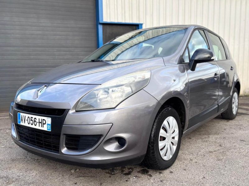 RENAULT SCENICIII 1.5 DCI PREMIERE MAIN AUTHENTIQUE 