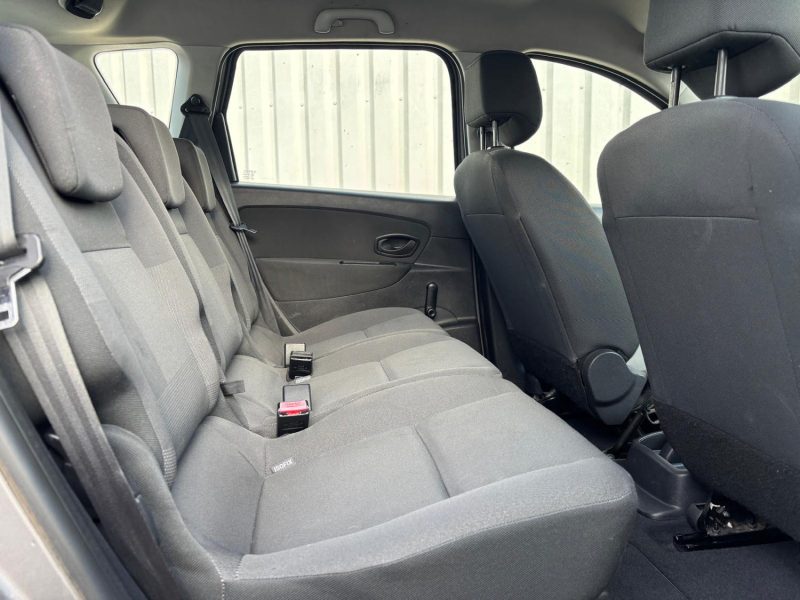 RENAULT SCENICIII 1.5 DCI PREMIERE MAIN AUTHENTIQUE 