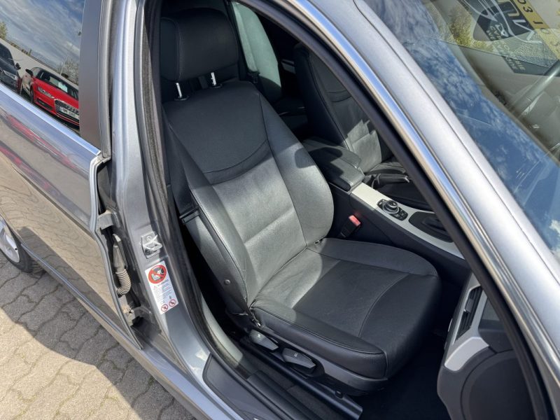 BMW 330D xDrive toit panoramique ouvrant GARANTIE 12 MOIS 