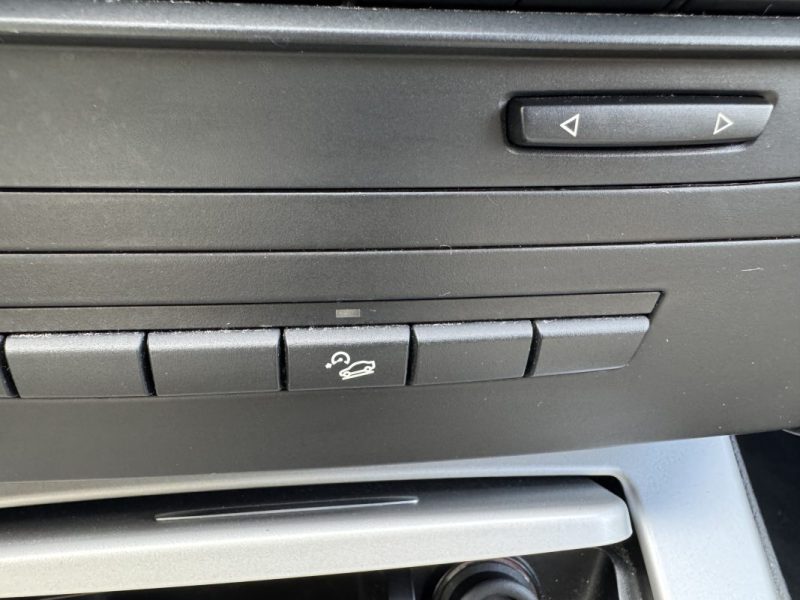 BMW 330D xDrive toit panoramique ouvrant GARANTIE 12 MOIS 