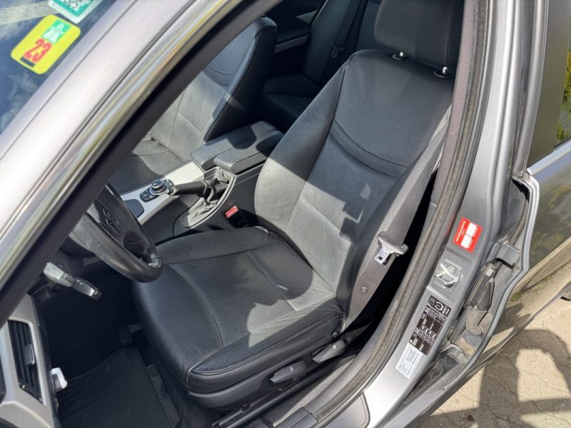 BMW 330D xDrive toit panoramique ouvrant GARANTIE 12 MOIS 