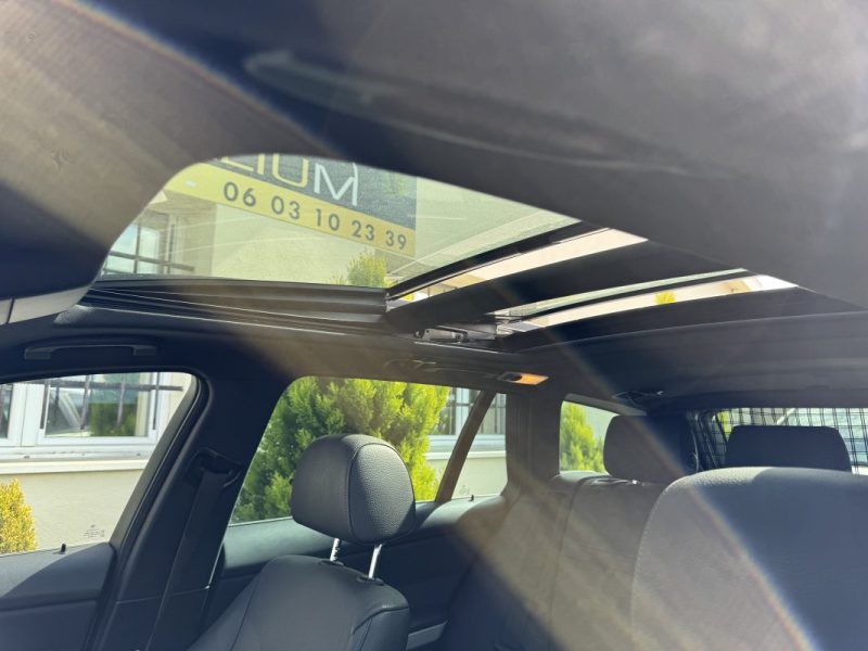 BMW 330D xDrive toit panoramique ouvrant GARANTIE 12 MOIS 
