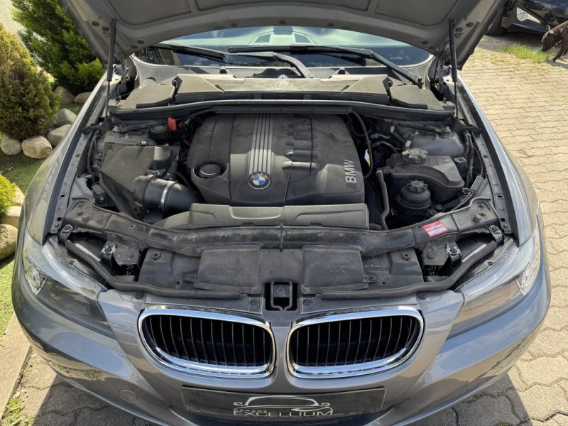 BMW 330D xDrive toit panoramique ouvrant GARANTIE 12 MOIS 