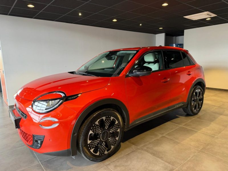 FIAT 600 E 156CH 54KWH LA PRIMA 