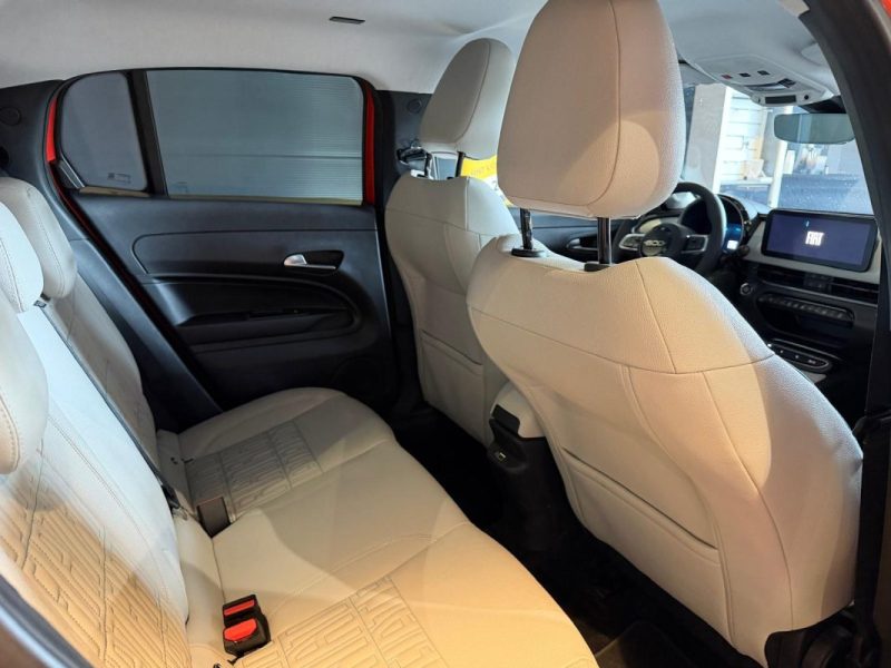 FIAT 600 E 156CH 54KWH LA PRIMA 