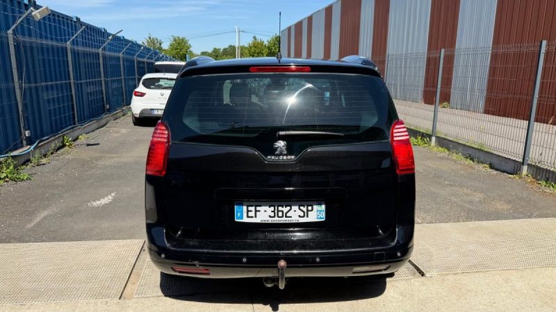 PEUGEOT 5008 1.6 HDI 120CV S&S STYLE EAT6 