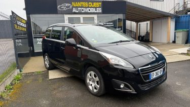 PEUGEOT 5008 1.6 HDI 120CV S&S STYLE EAT6 