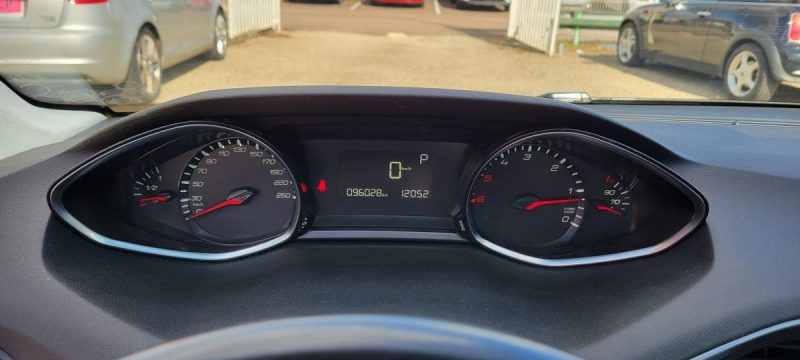 PEUGEOT 308 1.6 BLUEHDI 120CH 2017