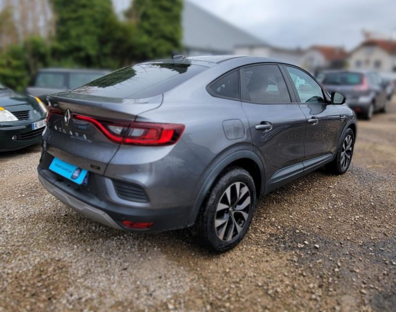 IDEAL EXPORT MAGHREB VENTE HT POSSIBLE : RENAULT ARKANA 1.6 E-TECH 145CH FULL HYBRID 