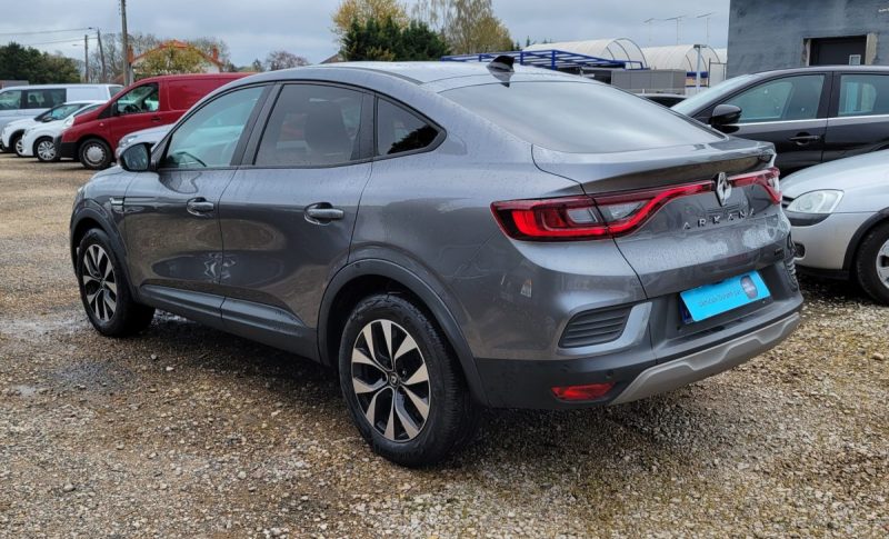 IDEAL EXPORT MAGHREB VENTE HT POSSIBLE : RENAULT ARKANA 1.6 E-TECH 145CH FULL HYBRID 