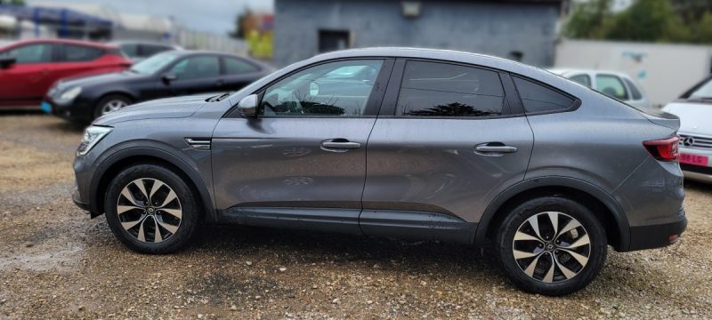 IDEAL EXPORT MAGHREB VENTE HT POSSIBLE : RENAULT ARKANA 1.6 E-TECH 145CH FULL HYBRID 