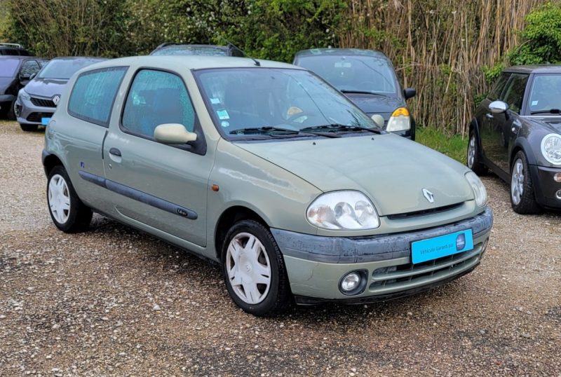 RENAULT CLIO MTV 1.4 16V - Distribution neuve