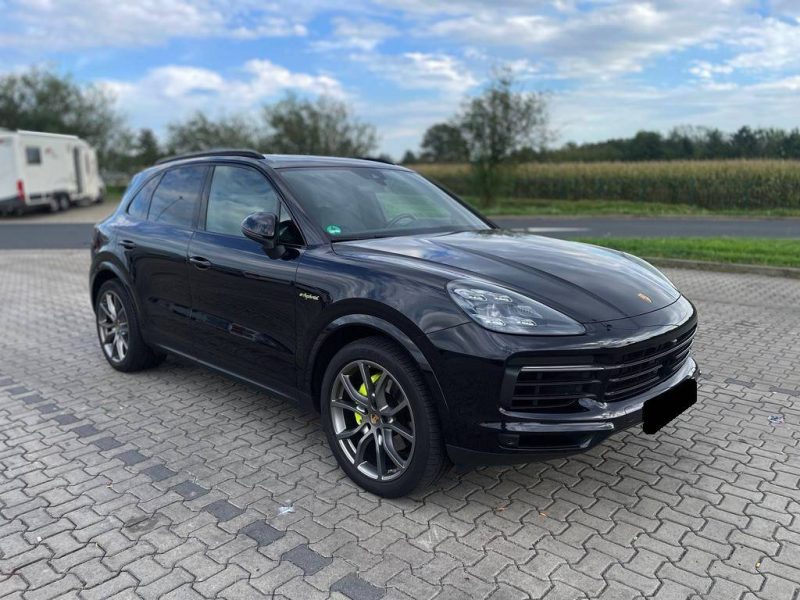 Porsche Cayenne E-Hybrid 462ch / Toit panoramique / PASM / BOSE / ACC / 360°
