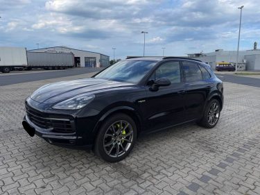 Porsche Cayenne E-Hybrid 462ch / Toit panoramique / PASM / BOSE / ACC / 360°