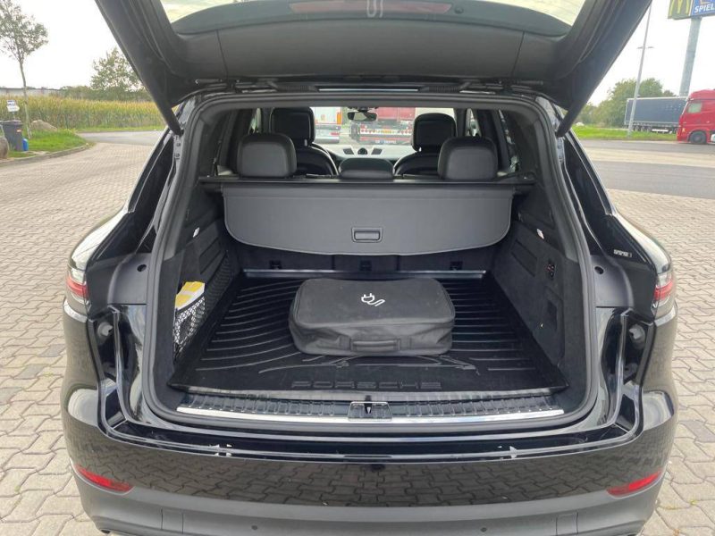 Porsche Cayenne E-Hybrid 462ch / Toit panoramique / PASM / BOSE / ACC / 360°