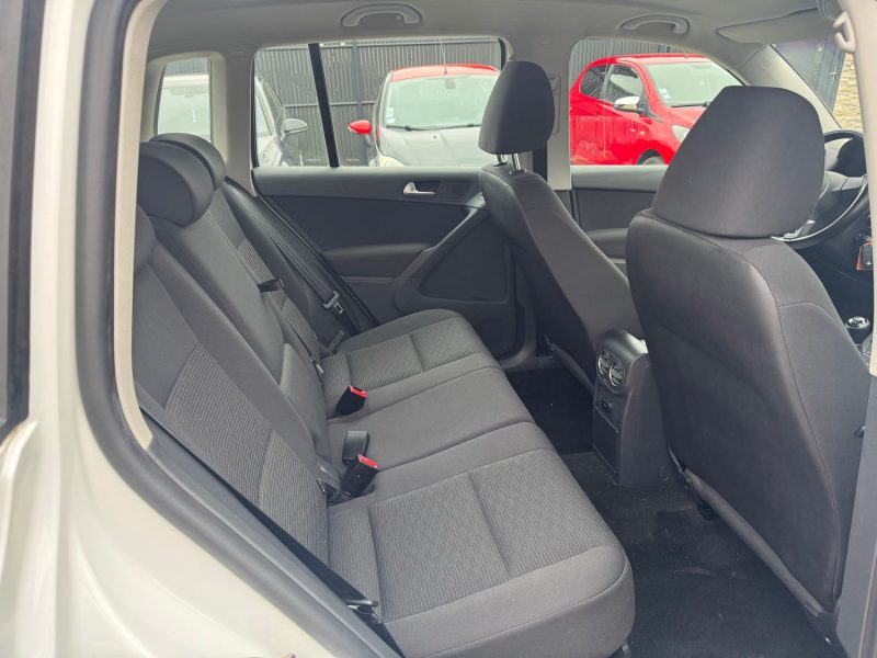 VOLKSWAGEN TIGUAN 2.0 TDI 110CH BLUEMOTION 1ER MAIN