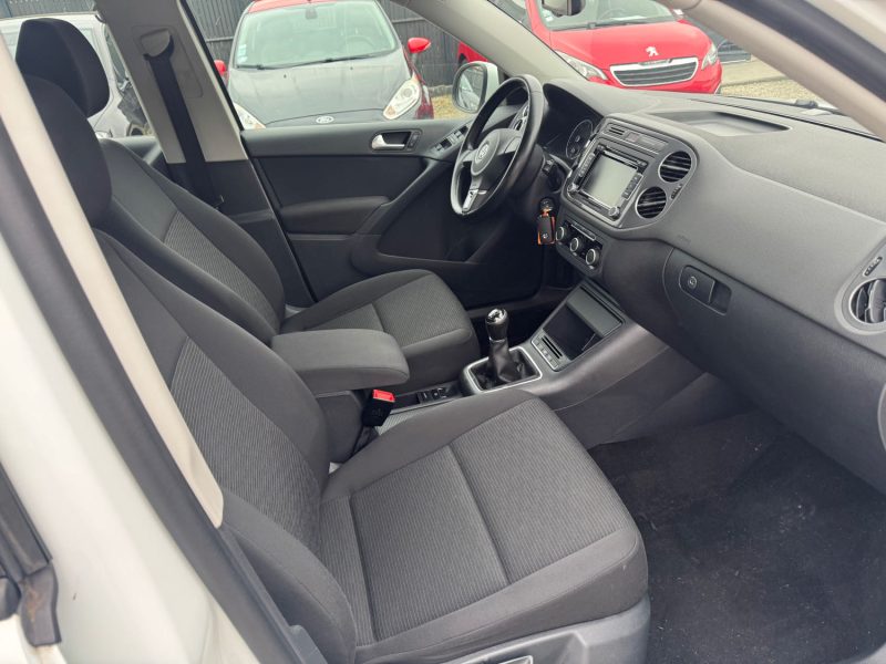 VOLKSWAGEN TIGUAN 2.0 TDI 110CH BLUEMOTION 1ER MAIN