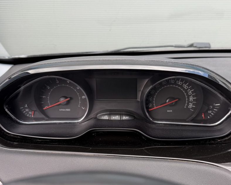 Peugeot 208 - 1.2 VTI 82 active - FAIBLE KILOMETRAGE