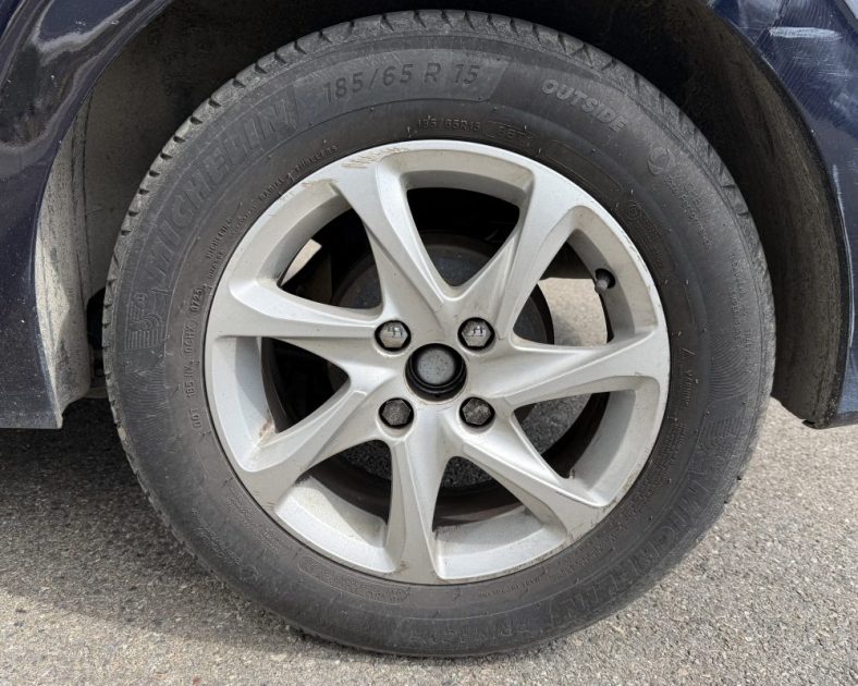 Peugeot 208 - 1.2 VTI 82 active - FAIBLE KILOMETRAGE