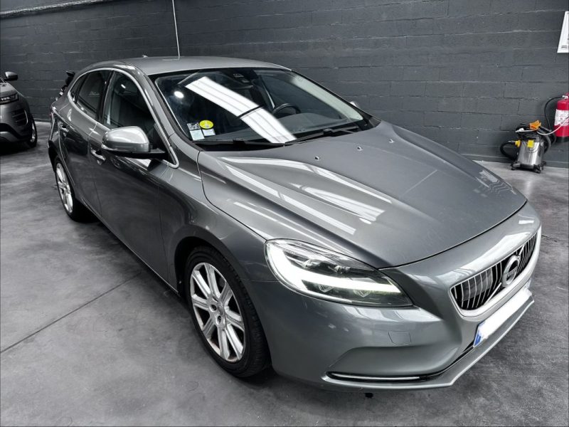 VOLVO V40 D2 120CV INSCRIPTION 