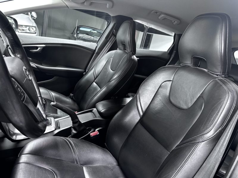 VOLVO V40 D2 120CV INSCRIPTION 