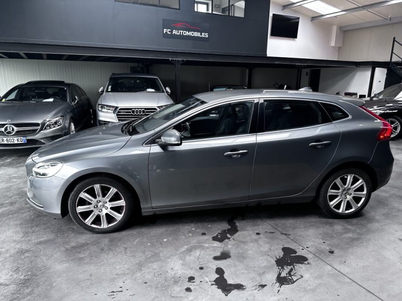 VOLVO V40 D2 120CV INSCRIPTION 