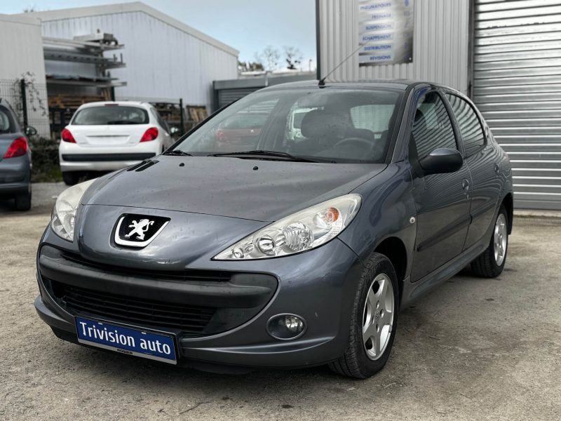 PEUGEOT 206+ 1.4 75 CH 2011