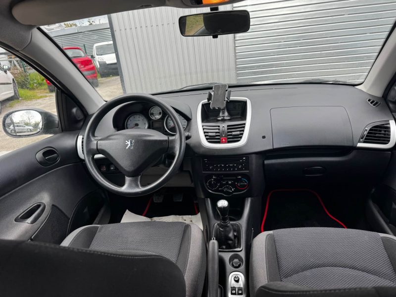 PEUGEOT 206+ 1.4 75 CH 2011