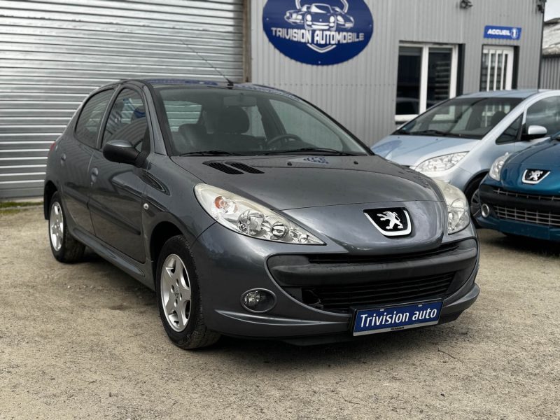 PEUGEOT 206+ 1.4 75 CH 2011