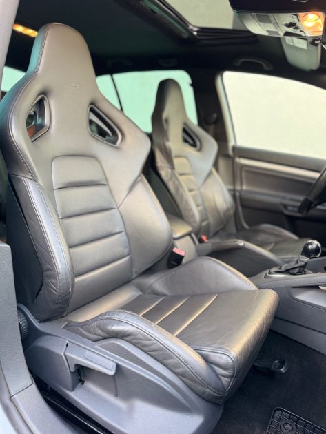 VOLKSWAGEN GOLF R32 3.2 V6 250 4MOTION DSG/SIEGES RECARO/CARPLAY/12 MOI GARANTIE 