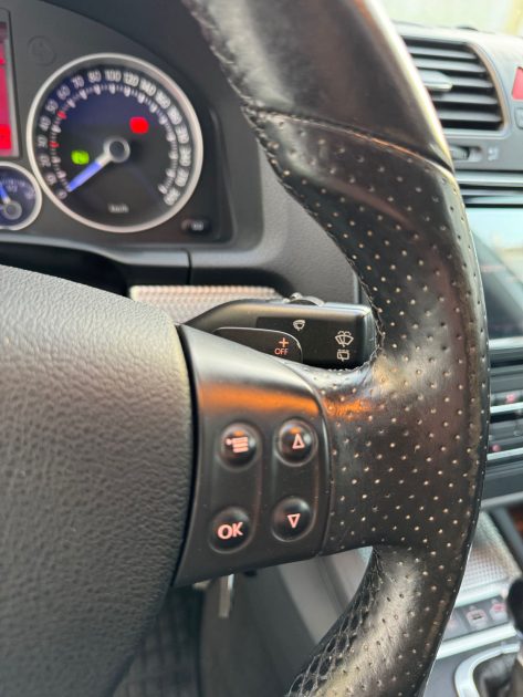 VOLKSWAGEN GOLF R32 3.2 V6 250 4MOTION DSG/SIEGES RECARO/CARPLAY/12 MOI GARANTIE 