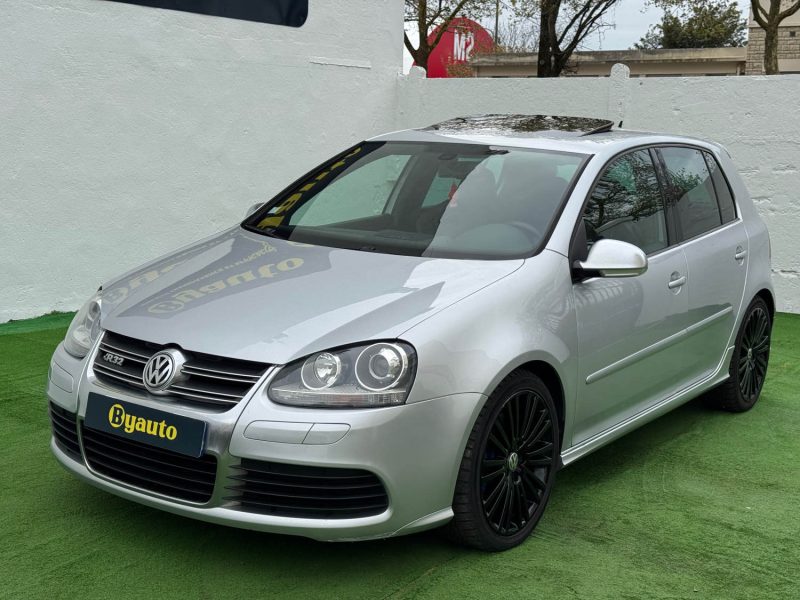 VOLKSWAGEN GOLF R32 3.2 V6 250 4MOTION DSG/SIEGES RECARO/CARPLAY/12 MOI GARANTIE 