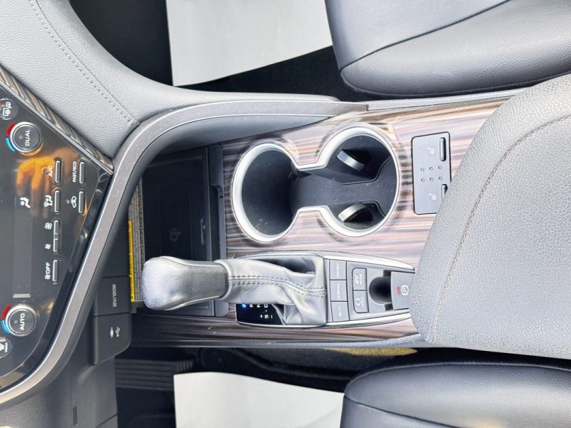 TOYOTA CAMRY CAMRY HYBRIDE 218CH DESIGN, 2020